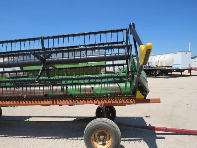 Image of John Deere 920 equipment image 1