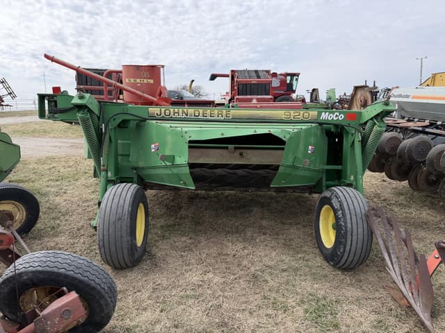 Image of John Deere 920 equipment image 3
