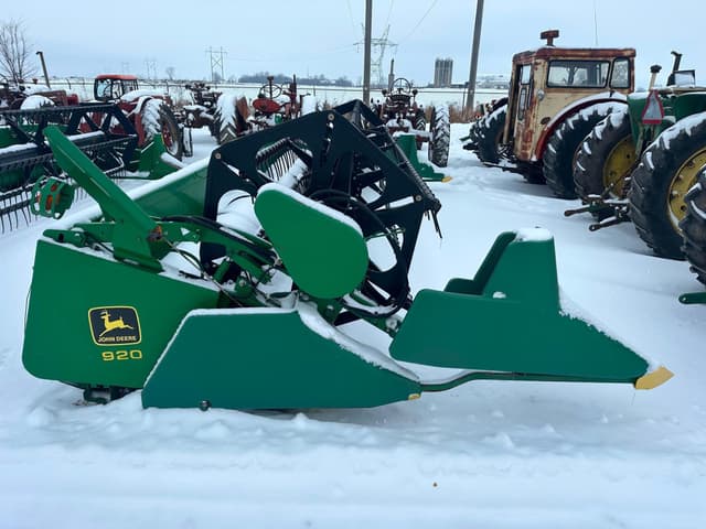 Image of John Deere 920 equipment image 1