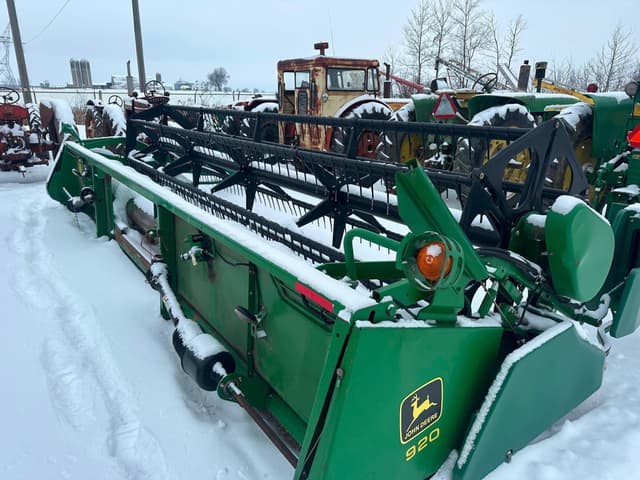 Image of John Deere 920 equipment image 2