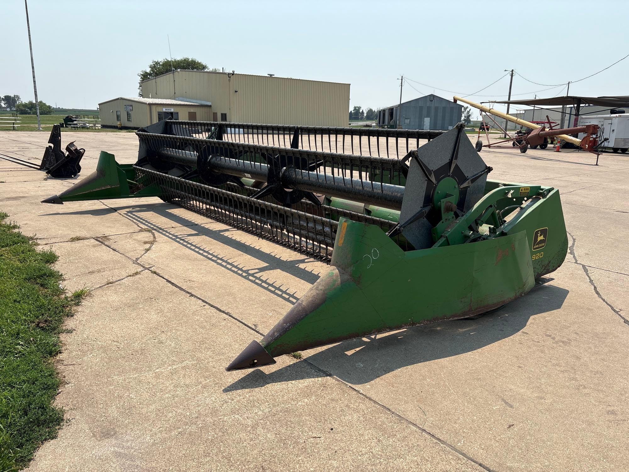 John Deere 920 Equipment Image0