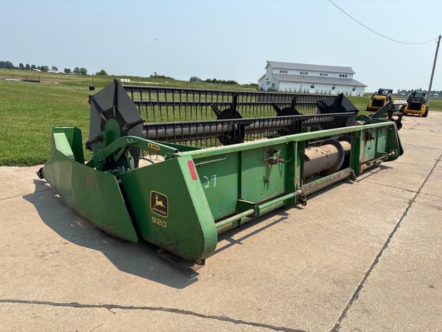 Image of John Deere 920 equipment image 1