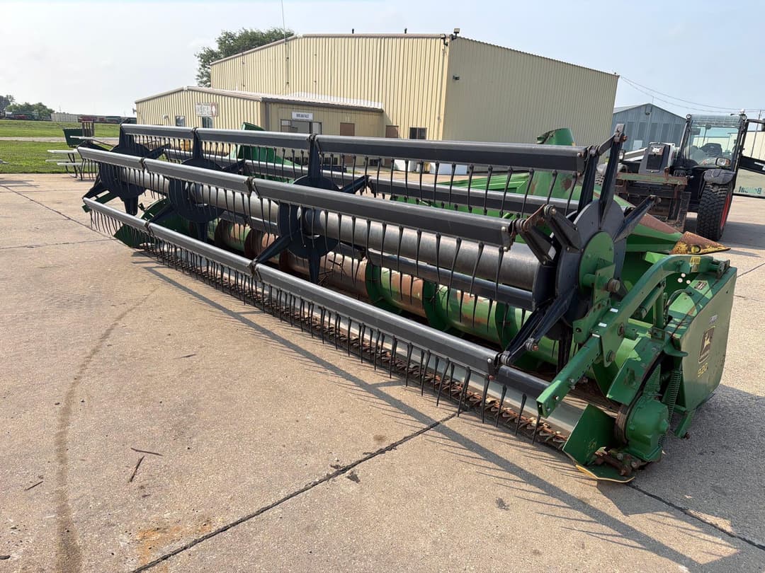 Image of John Deere 920 Primary image