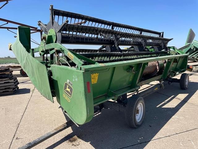 Image of John Deere 920 equipment image 1