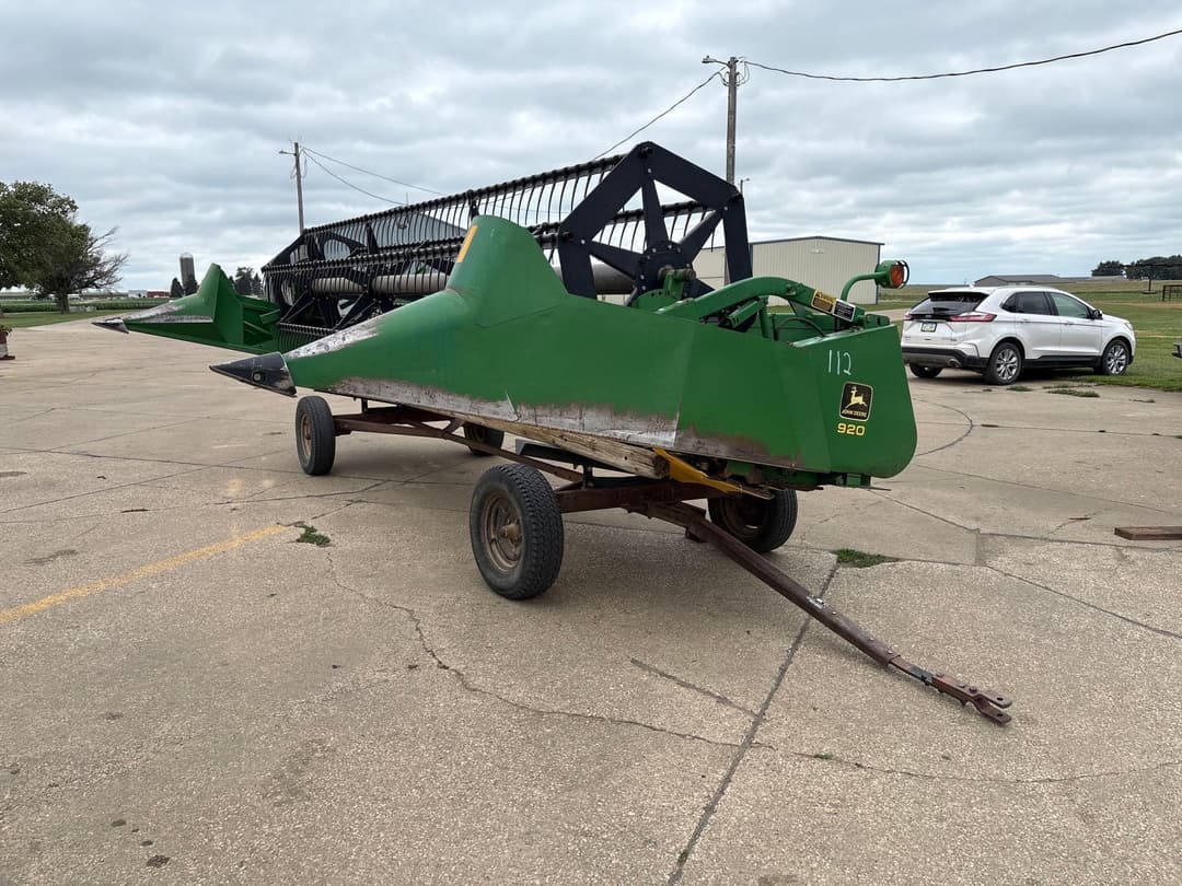 Image of John Deere 920 Primary image