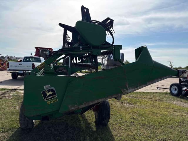 Image of John Deere 920 equipment image 4