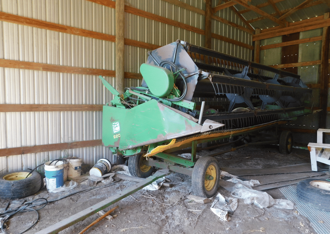 Image of John Deere 920 Image 0