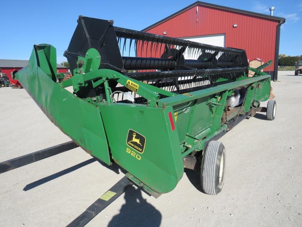 Image of John Deere 920 Primary image