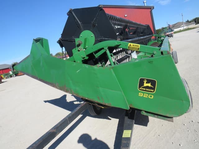 Image of John Deere 920 equipment image 1