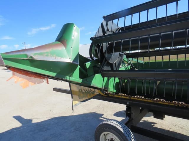 Image of John Deere 920 equipment image 4