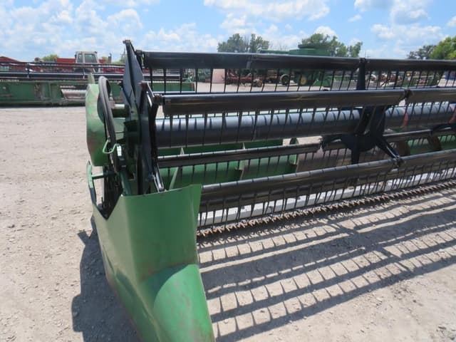 Image of John Deere 920 equipment image 2