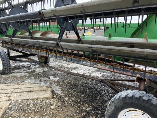 Image of John Deere 920 equipment image 3