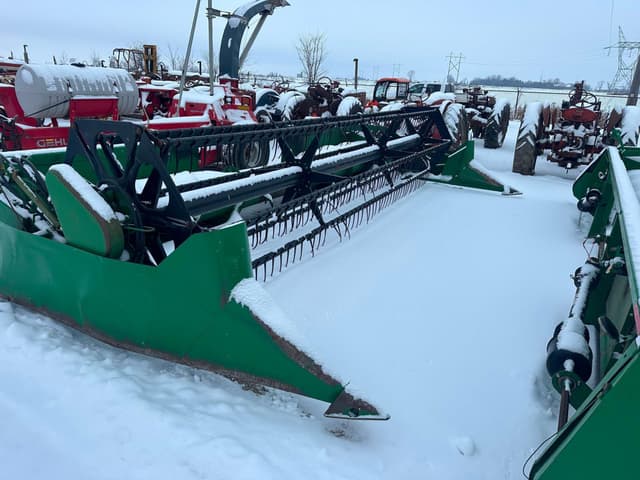 Image of John Deere 920 equipment image 1