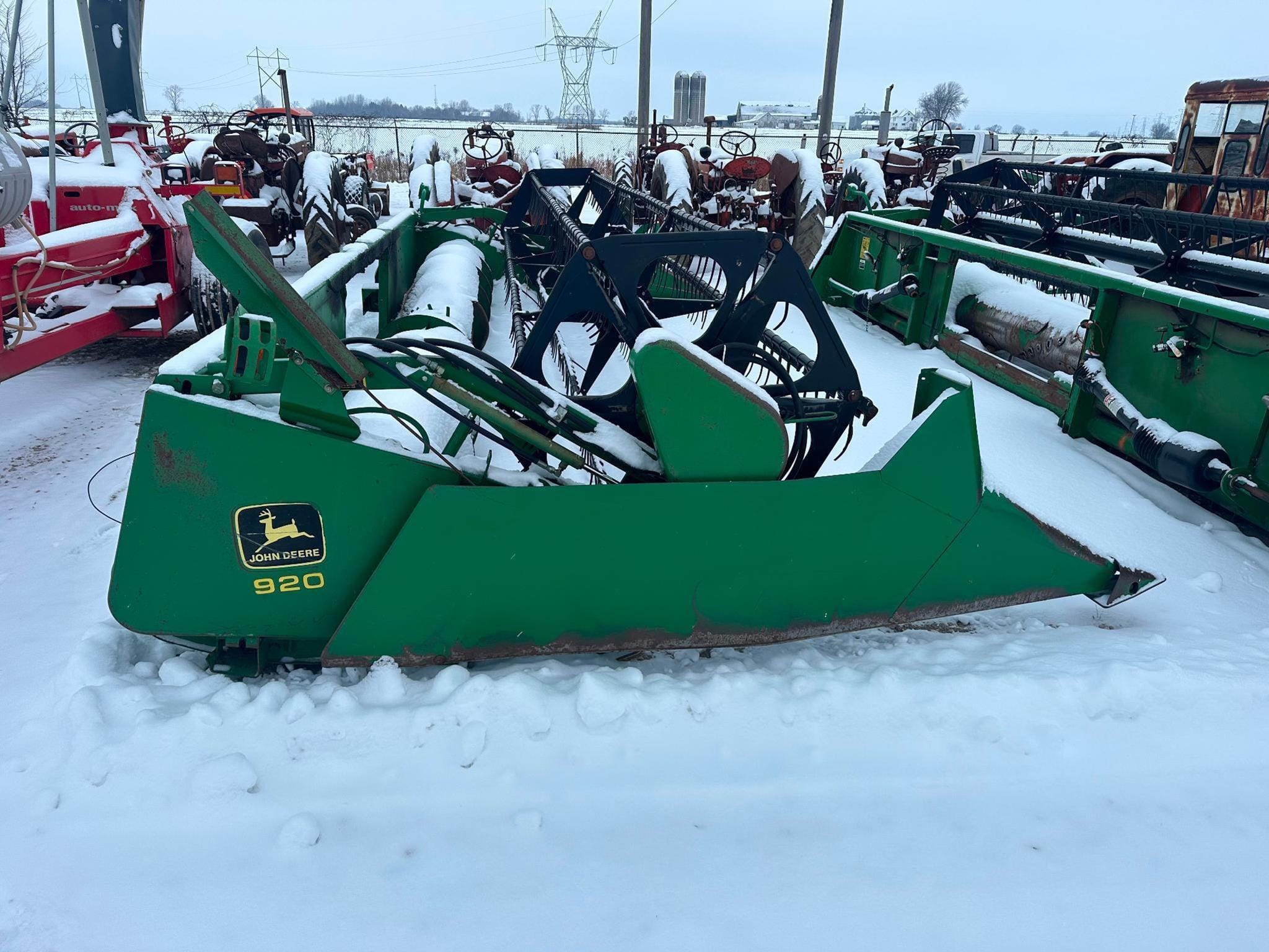 John Deere 920 Equipment Image0