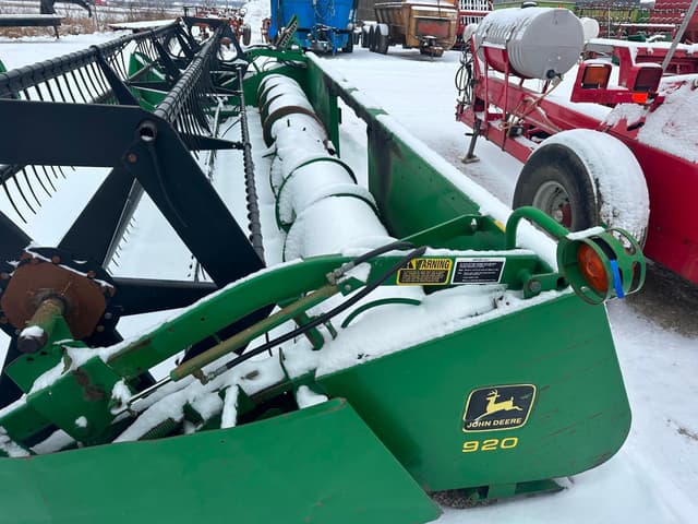 Image of John Deere 920 equipment image 3