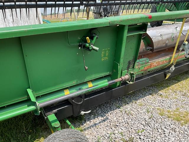 Image of John Deere 920 equipment image 2