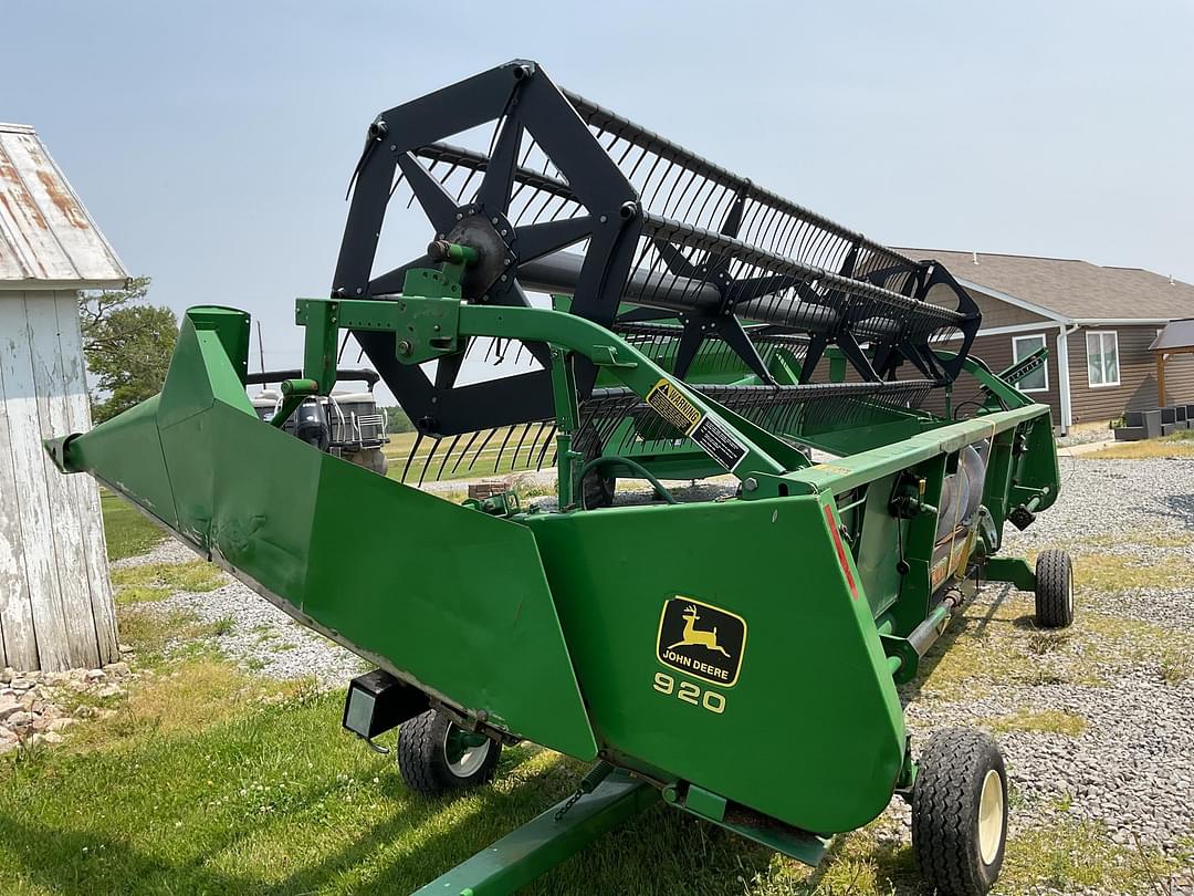 Image of John Deere 920 Primary image
