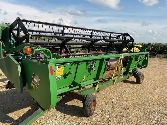 Image of John Deere 920 equipment image 2