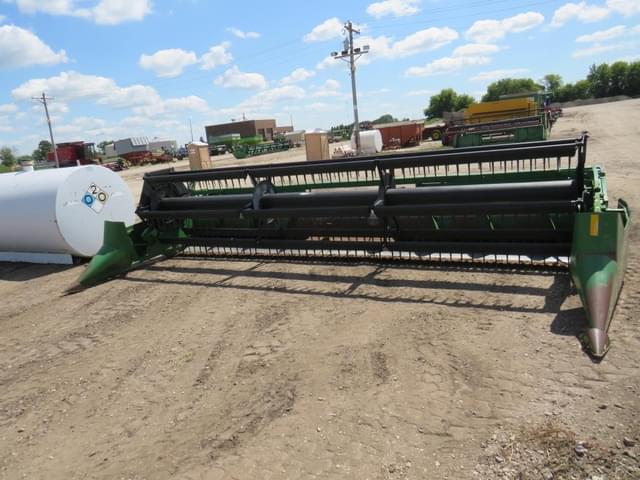Image of John Deere 920 equipment image 1