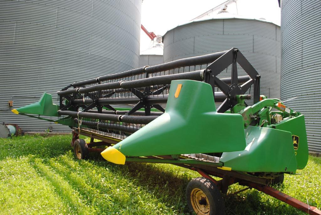 Image of John Deere 920 Primary image