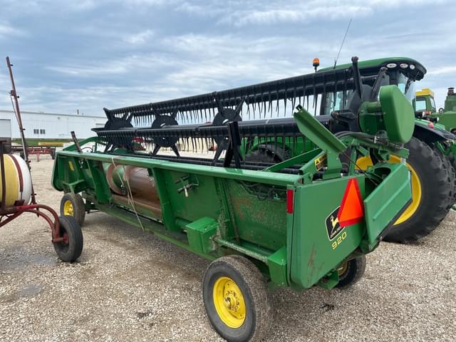 Image of John Deere 920 equipment image 4