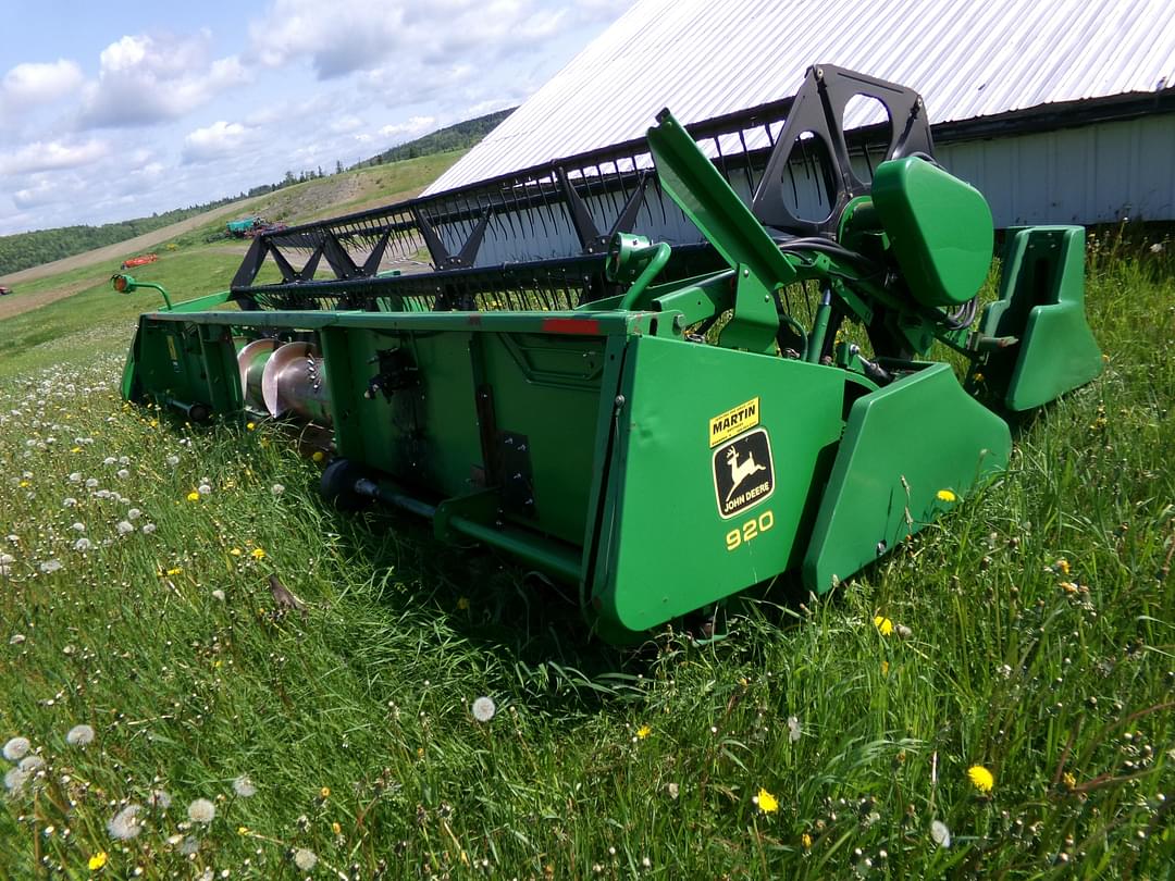 Image of John Deere 920 Primary image