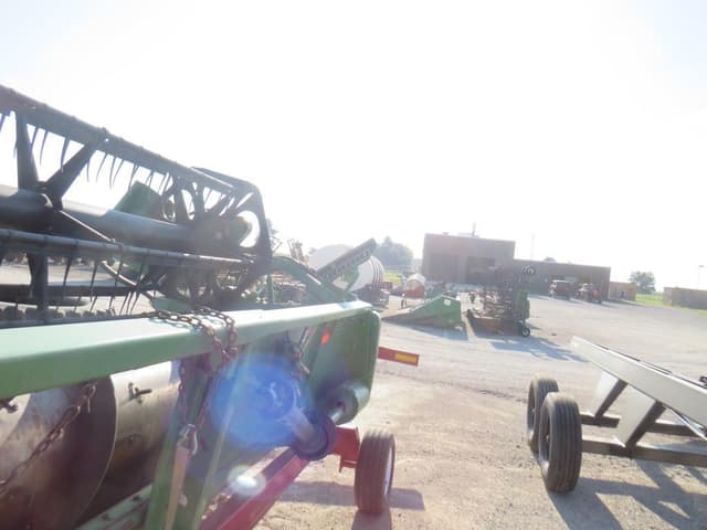Image of John Deere 920F equipment image 4