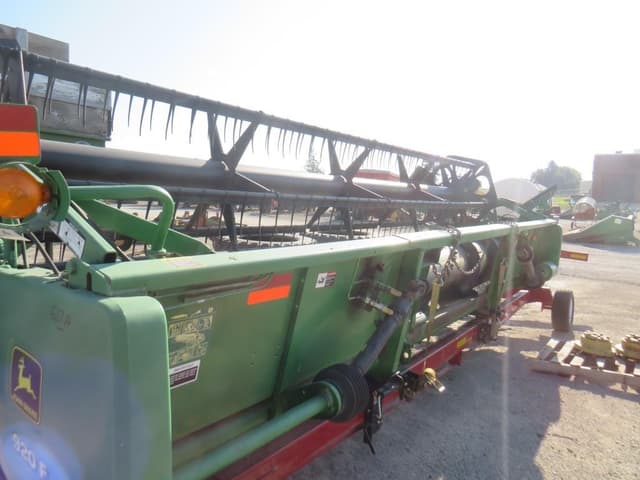 Image of John Deere 920F equipment image 1