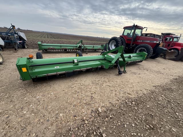 Image of John Deere 520 equipment image 2