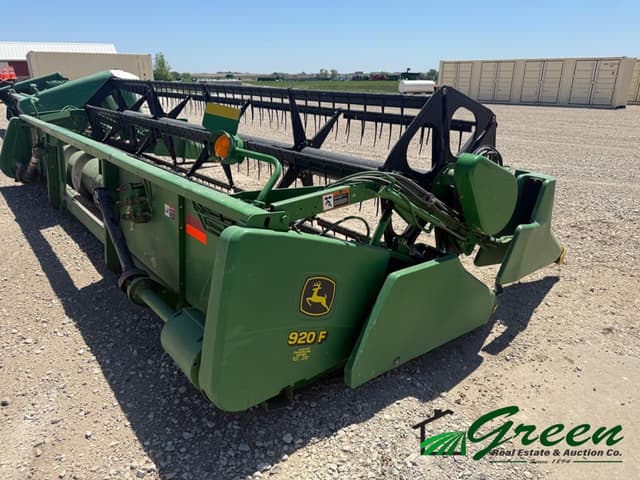 Image of John Deere 920F equipment image 4