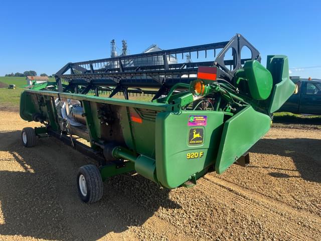 Image of John Deere 920 equipment image 2