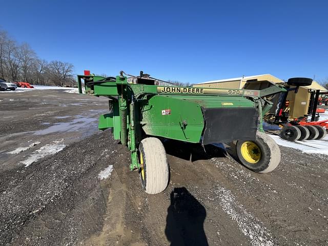 Image of John Deere 920 equipment image 4