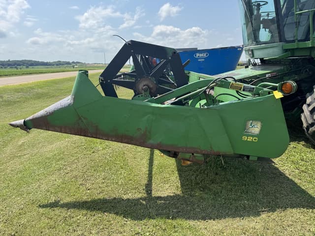 Image of John Deere 920 equipment image 2