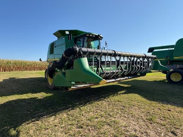 Image of John Deere 920 equipment image 3