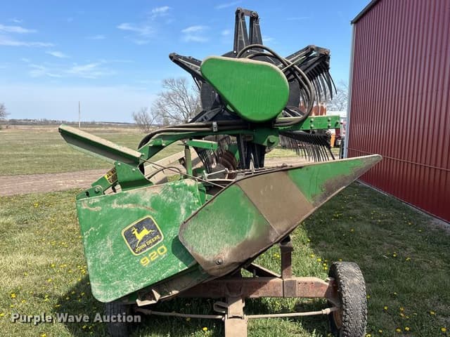 Image of John Deere 920 equipment image 1