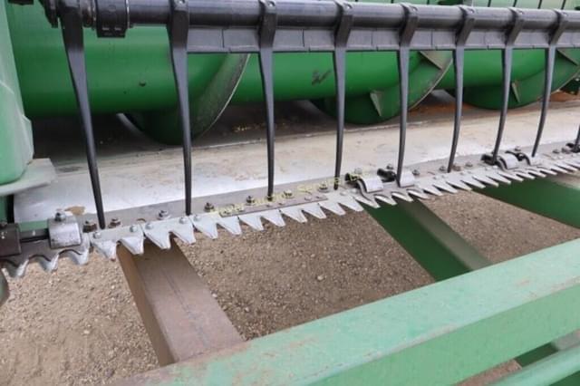 Image of John Deere 920 equipment image 3