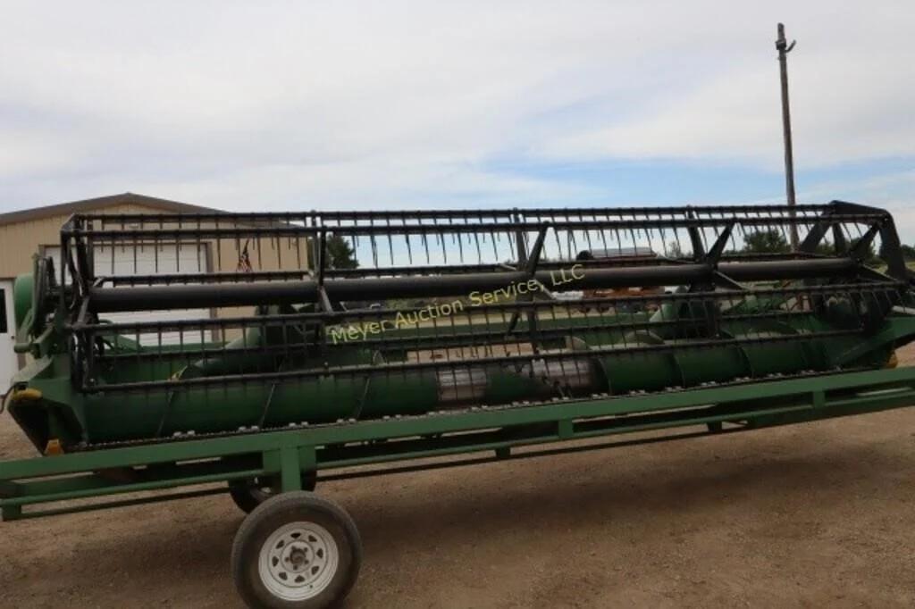 Image of John Deere 920 Primary image