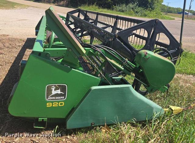 Image of John Deere 920 equipment image 3
