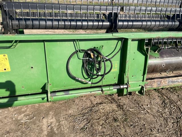 Image of John Deere 920 equipment image 4