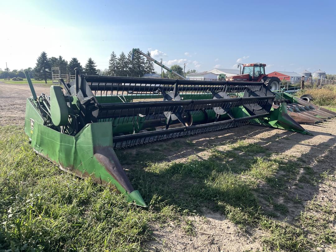 Image of John Deere 920 Primary image