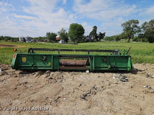 Image of John Deere 920F equipment image 4