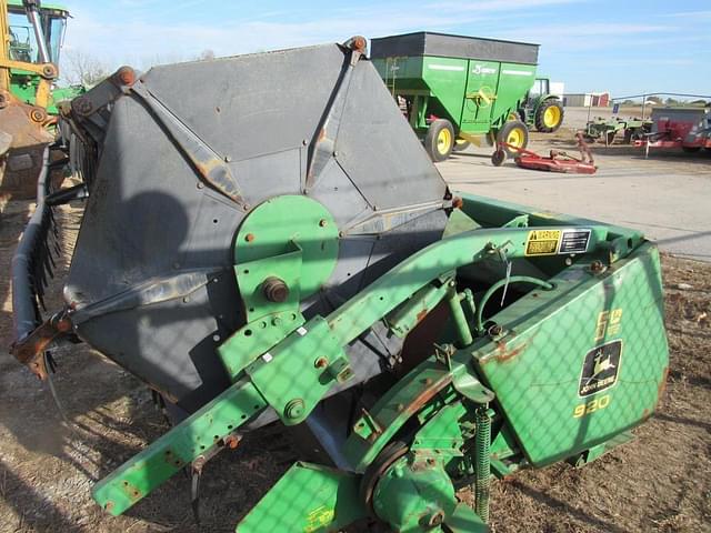 Image of John Deere 920 equipment image 2