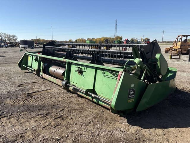 Image of John Deere 920 equipment image 2