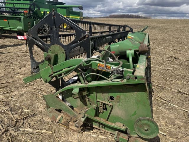 Image of John Deere 920 equipment image 1