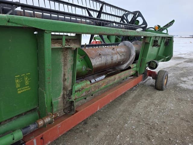 Image of John Deere 920 equipment image 3