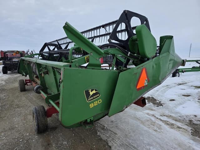 Image of John Deere 920 equipment image 4
