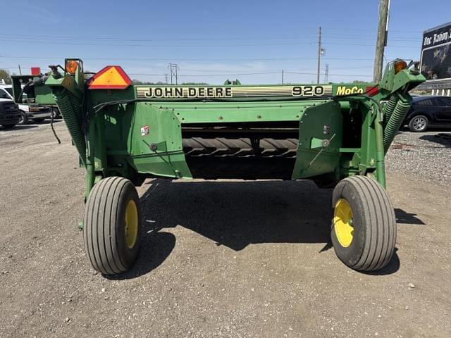 Image of John Deere 920 equipment image 2