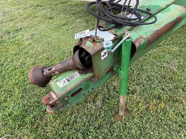 Image of John Deere 920 equipment image 1