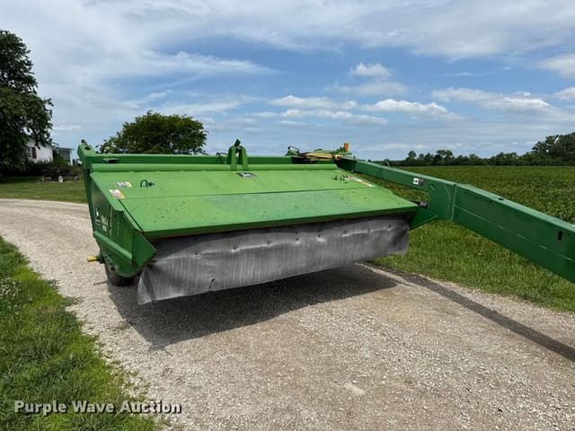 Image of John Deere 920 equipment image 2