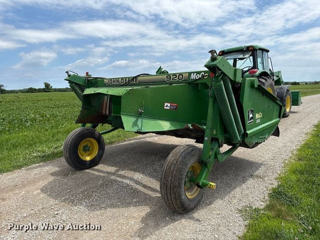 Image of John Deere 920 equipment image 4